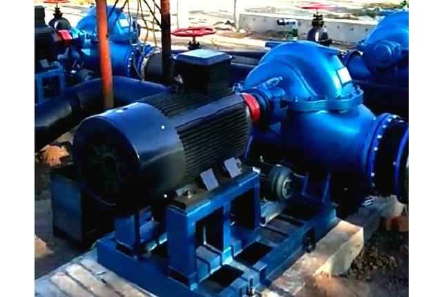 武汉柯辉精密仪器制造有限公司3台500mm口径双吸泵沈阳康平卧龙湖正在安装